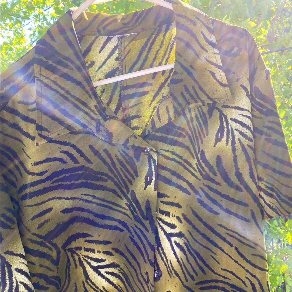 Green zebra print top